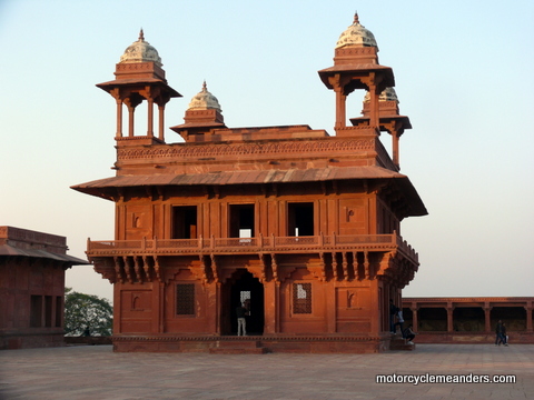 Akbars private audience hall at Fatehpur Sikri