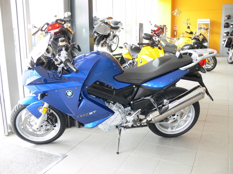 My F800ST in the showroom the day I took delivery