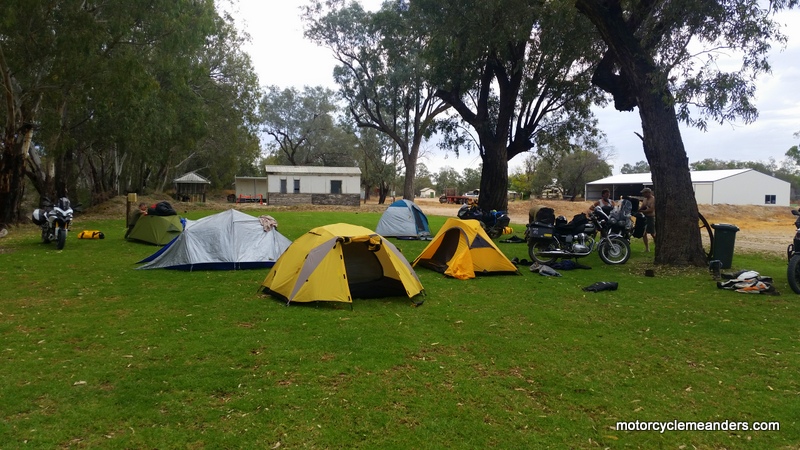 Peaceful camping on the Darling River