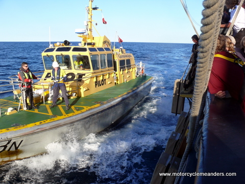 Pilot boat approaches for transfer