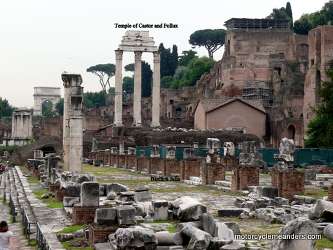 Forum:basilica Julia and columns from temple