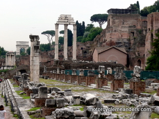 Forum:basilica Julia and columns from temple